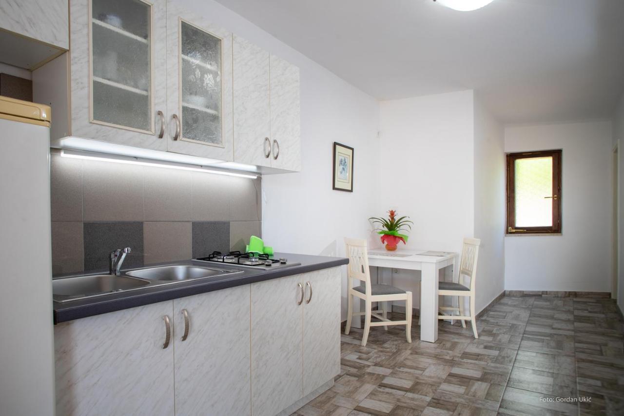 Apartman Luka Ровинь Экстерьер фото